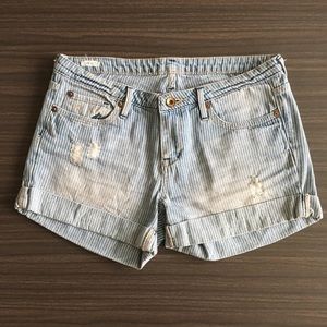 Women’s Quicksilver Shorts!